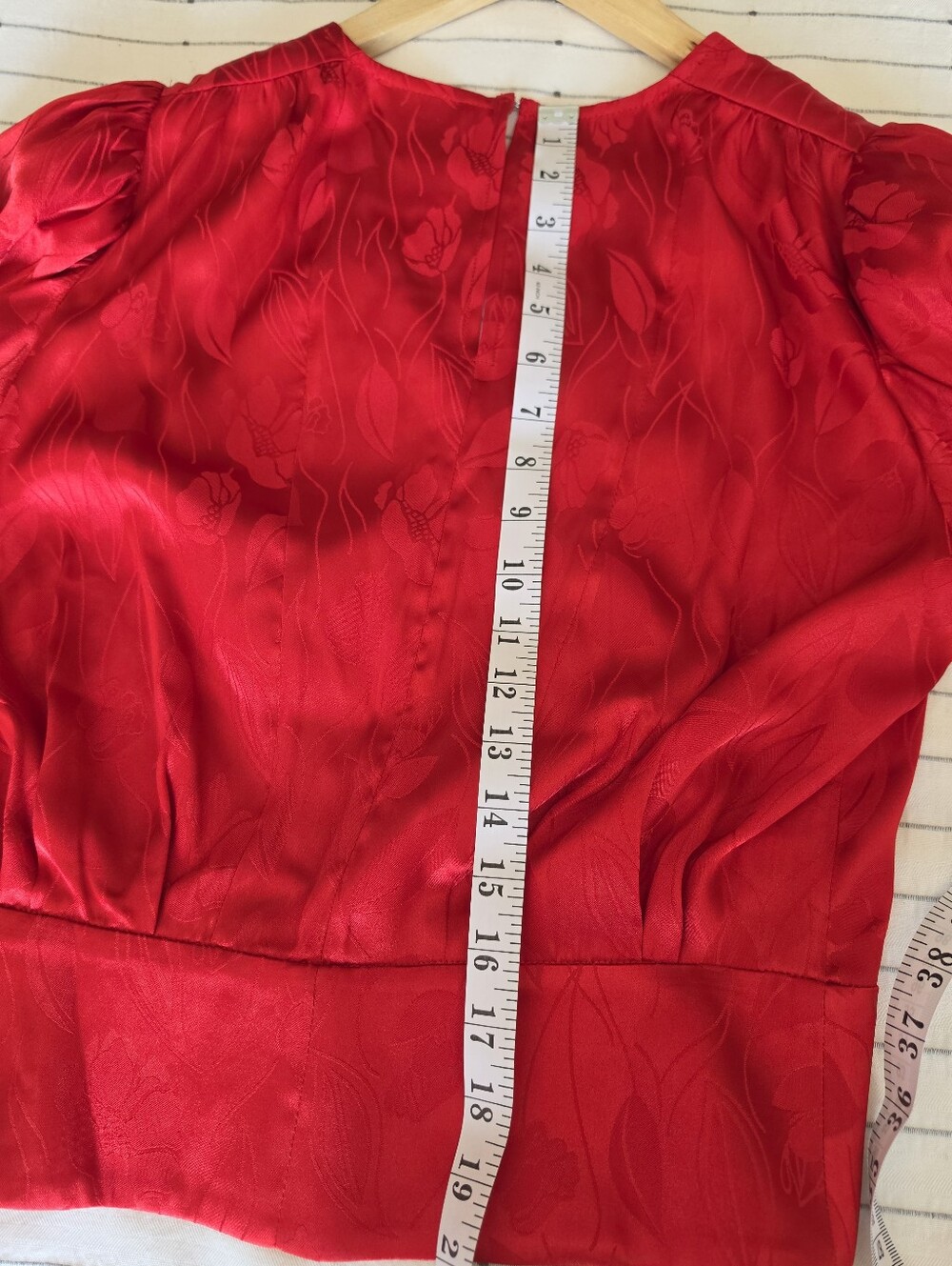 NWOT Rony Kobo Croppes Red Satin V-Neck Blouse with Puff Sleeves - Picture 8 of 15